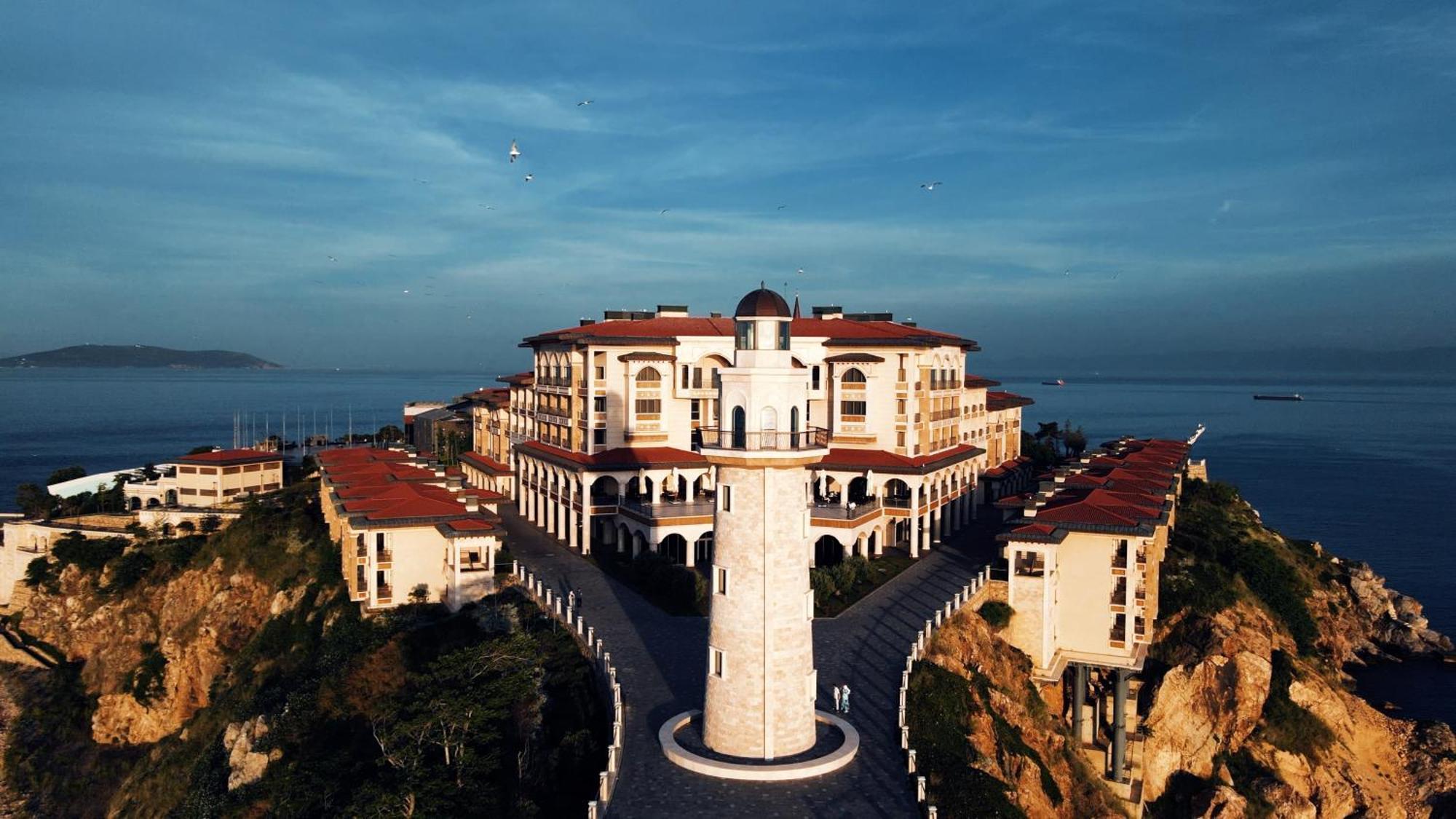Birun Ada Hotel Burgazada エクステリア 写真
